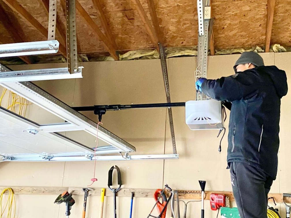 Seasonal Garage Door Maintenance and Tune-Ups in Burnt Store Marina, FL